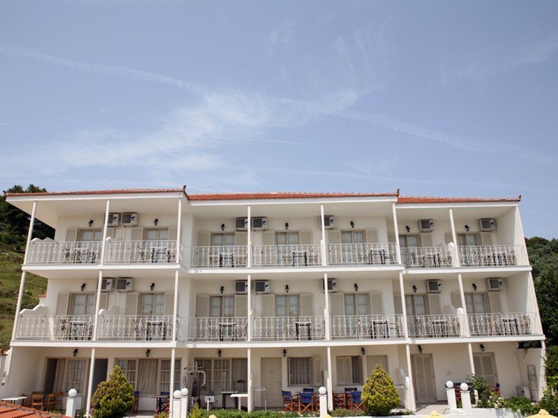 Hotel Nereides Patitiri  Exterior photo